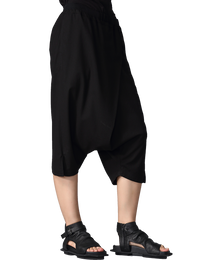 Low-rise capri