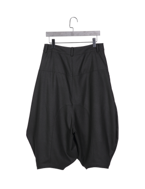 Low-rise pants