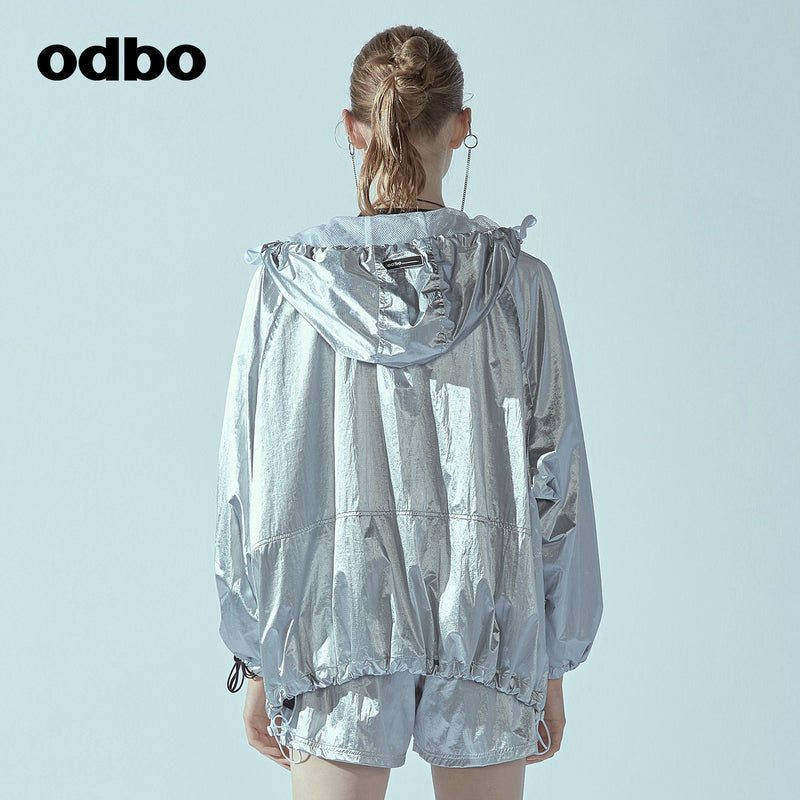 Odbo休閒氣質連帽短外套女秋冬2021年新款寬鬆舒適運動防風上衣潮