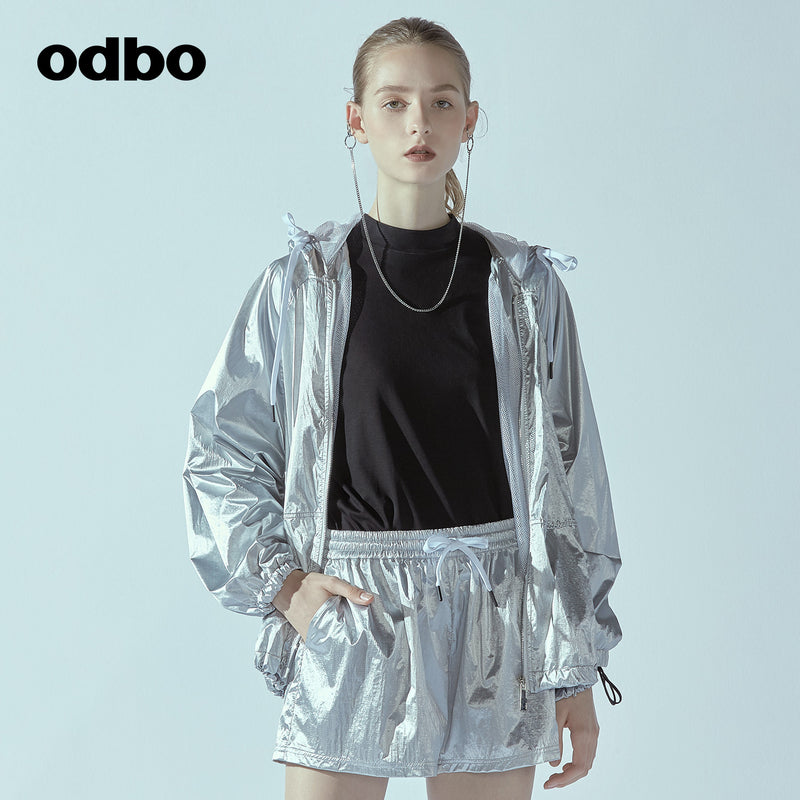 Odbo休閒氣質連帽短外套女秋冬2021年新款寬鬆舒適運動防風上衣潮