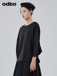 Odbo 喇叭袖黑色T恤女夏季2022年新款設計感小眾寬鬆露背鏤空上衣