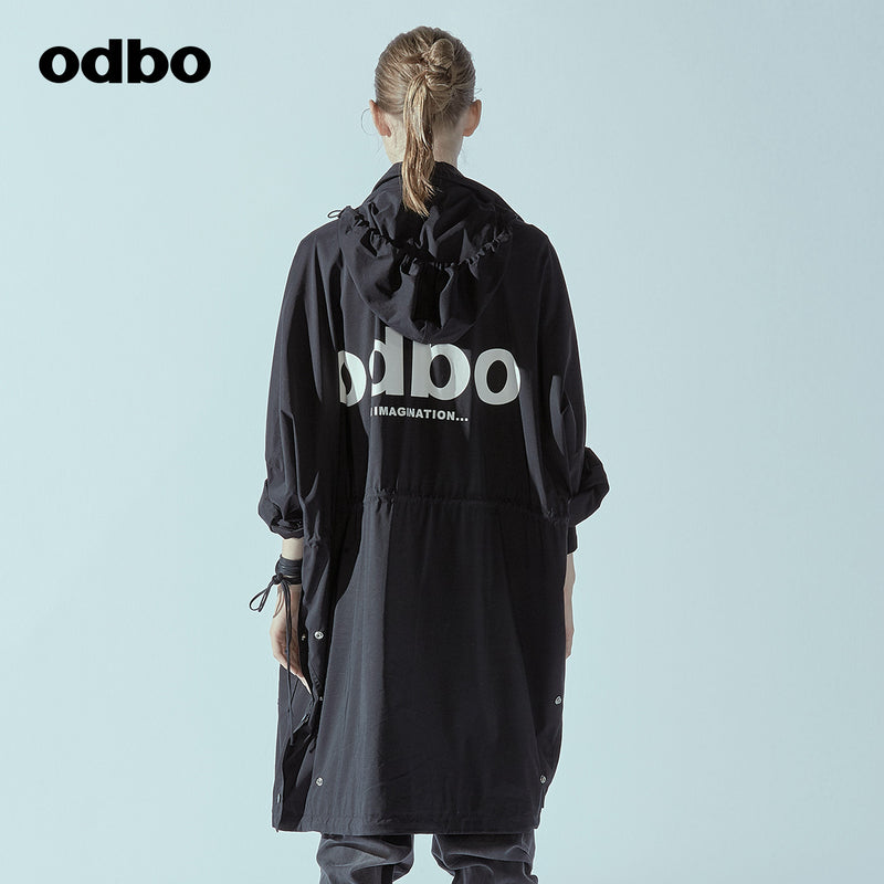odbo 原創設計 中長款 工裝連帽外套 女2022新款 印花抽身收腰風衣